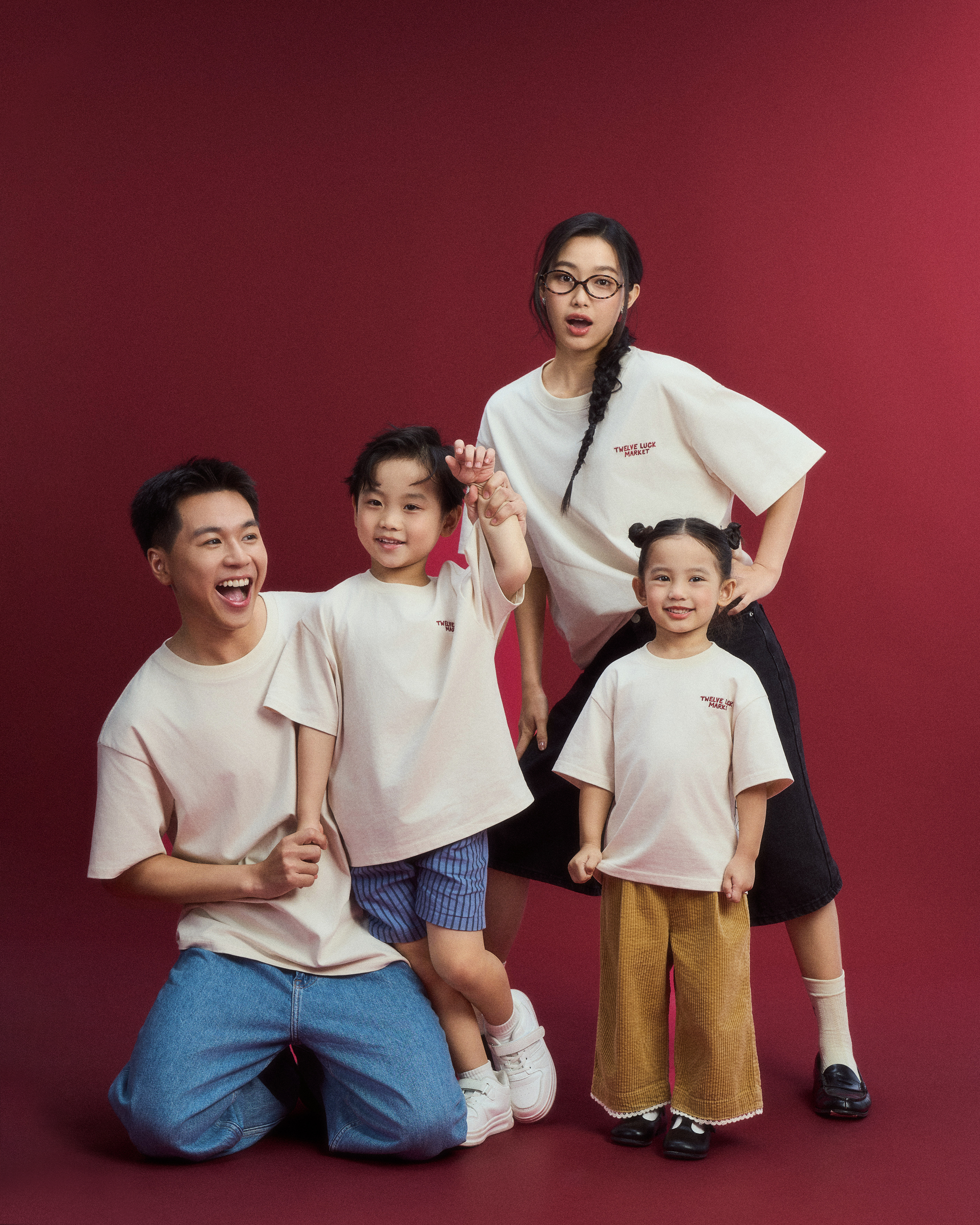 Twelve Luck Market T-Shirt - Rabbit